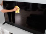 Como limpar tela de TV corretamente sem riscar ou danificar (LED, OLED e QLED)
