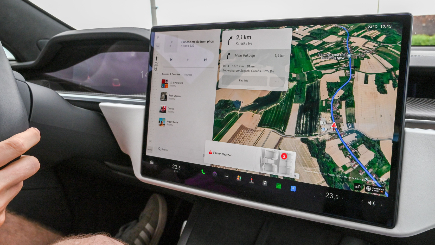 Google Maps funcionando no Android Auto da central multimídia