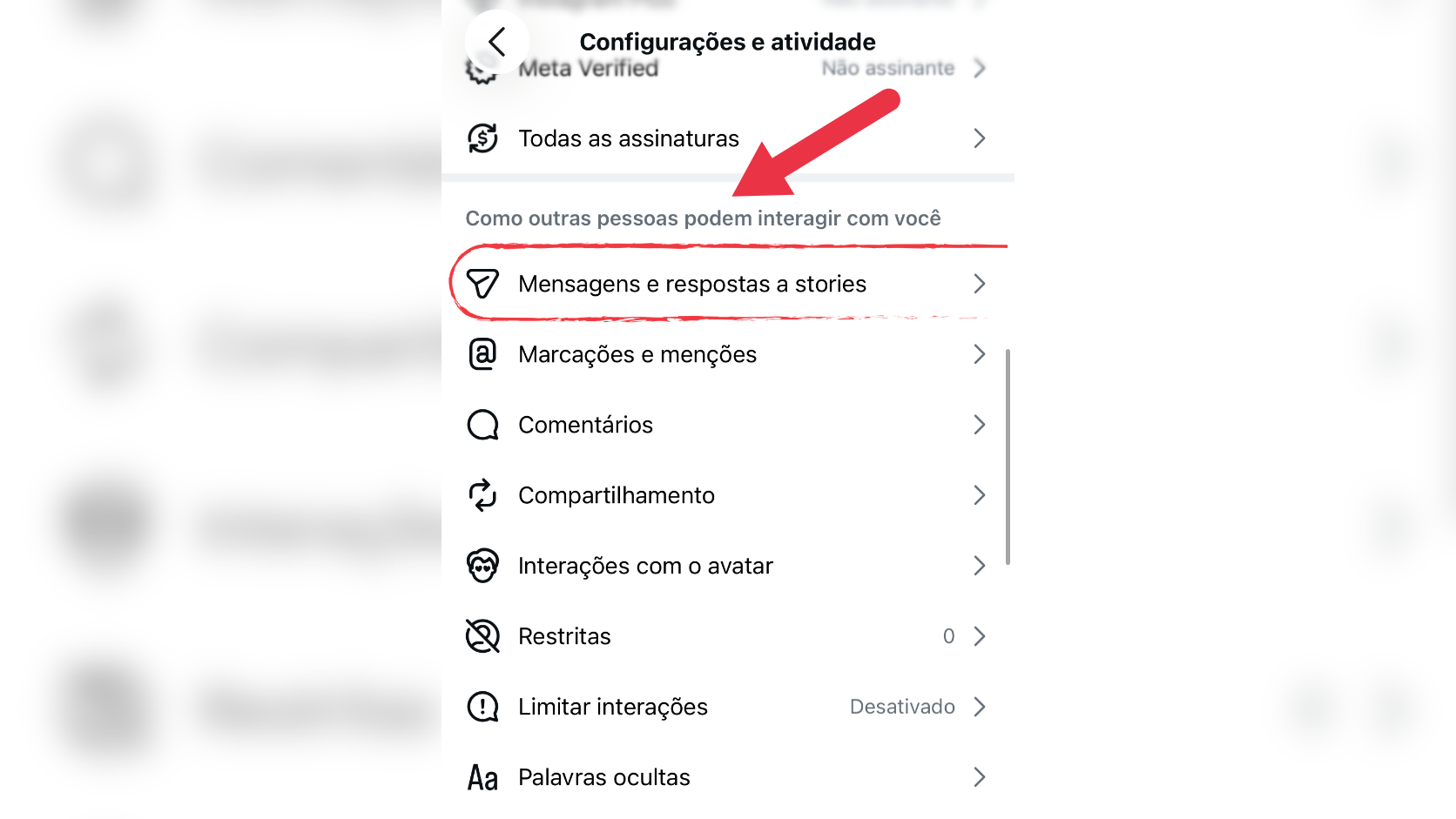 Painel de Configurações e atividade do Instagram no celular destacando a opção Mensagens e respostas ao story.
